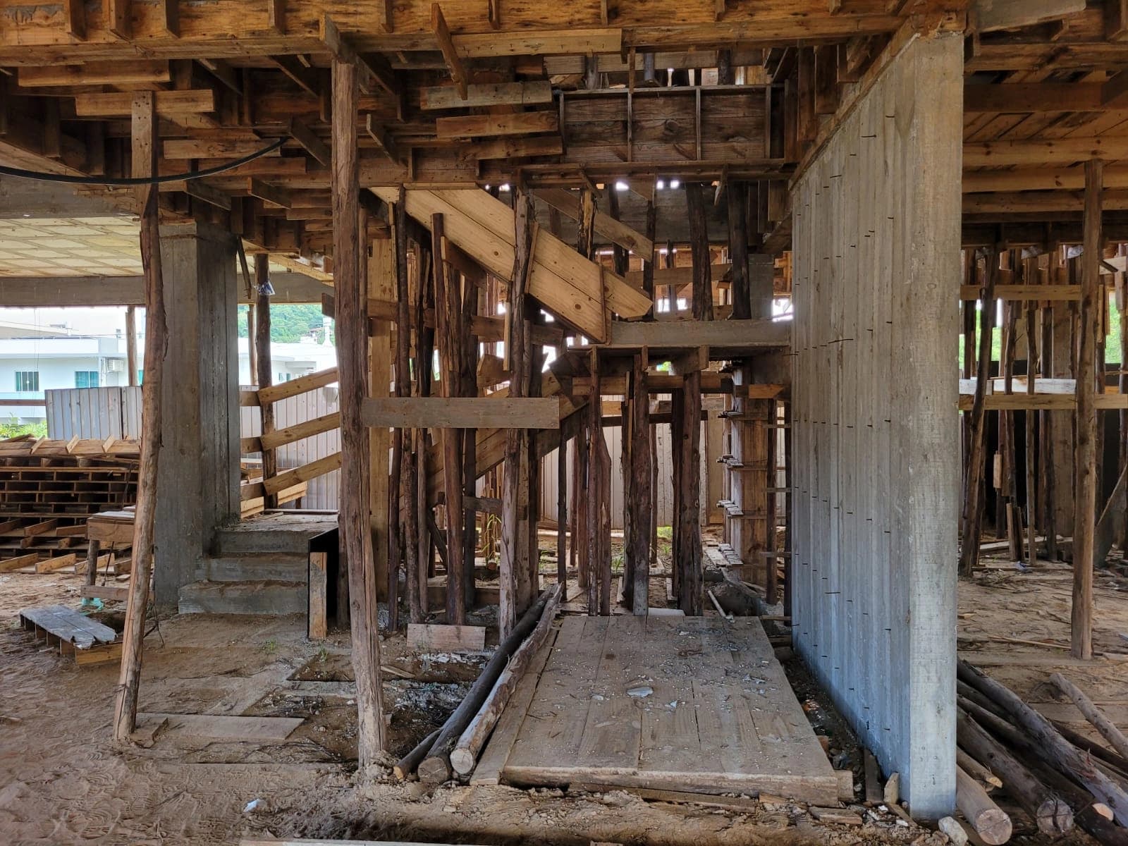 Jardim Brilhante Abril/2025